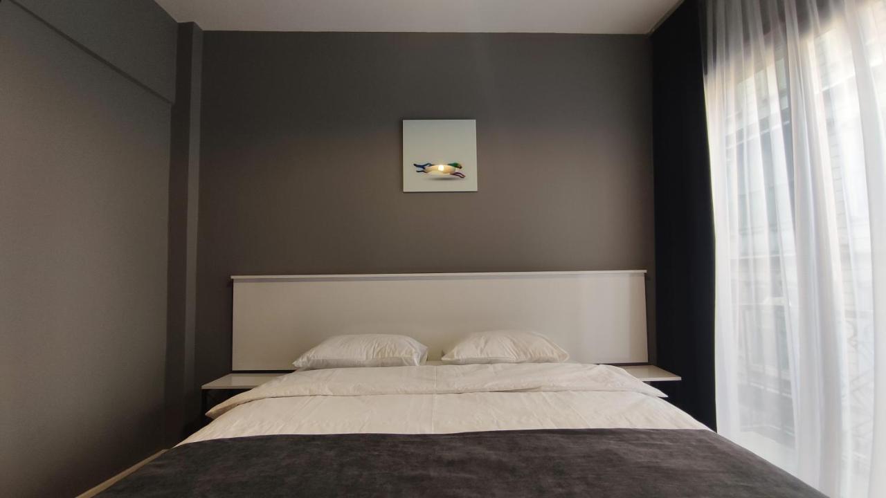 Utarit Hotel Istanbul Exterior photo A bedroom