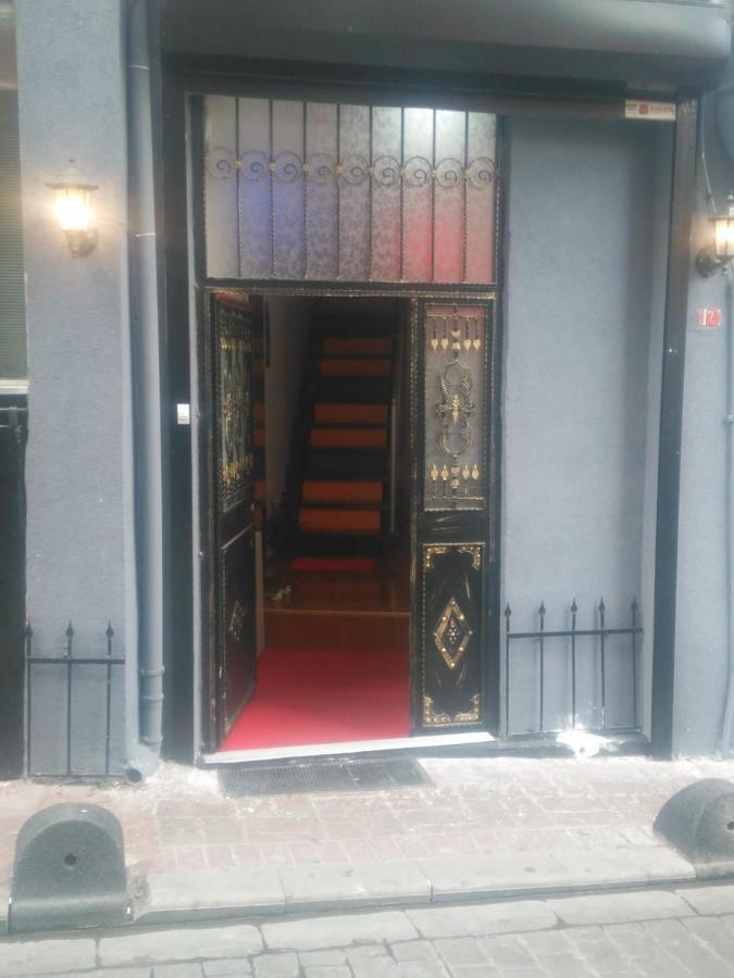 Utarit Hotel Istanbul Exterior photo Entrance to the nightclub