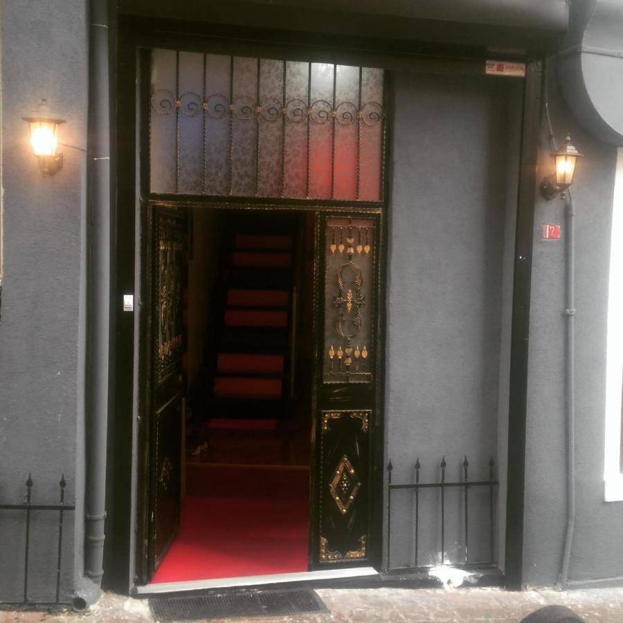 Utarit Hotel Istanbul Exterior photo Entrance to the theatre